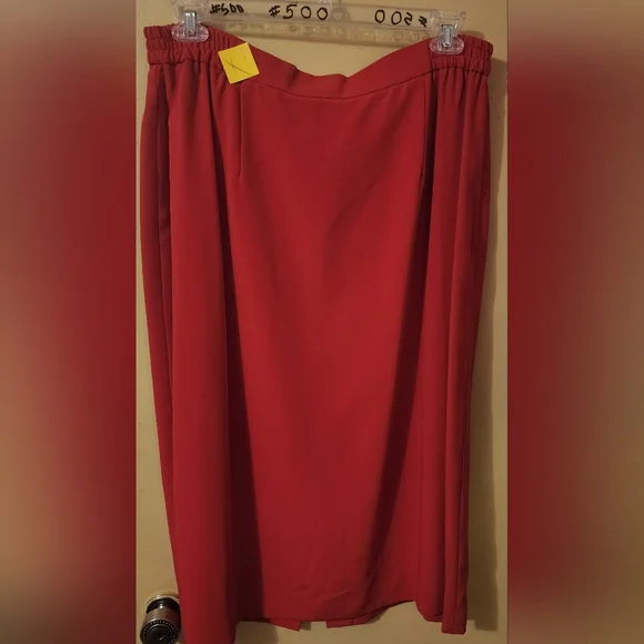 2pc Lily & Taylor Red Skirt Suit Plus Size - Picture 3 of 4